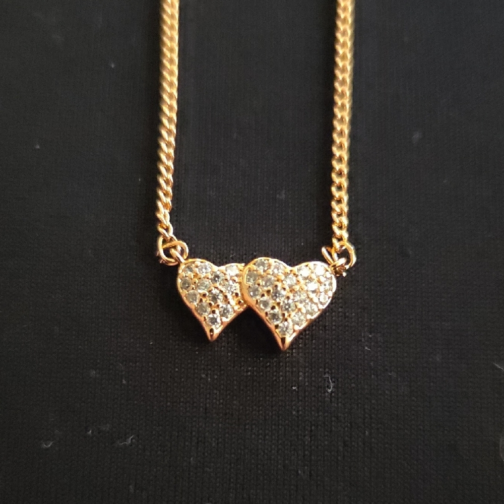 Elegant Yellow Gold Plated Heart Necklace 18 inches NWOT - Picture 2 of 2